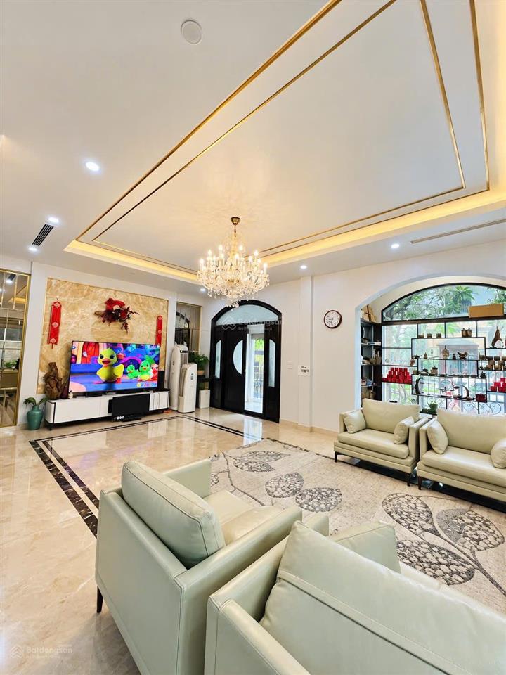 Bán song lập paris 200m2  vinhomes imperia  giá chỉ 23.6 tỷ  full nội thất