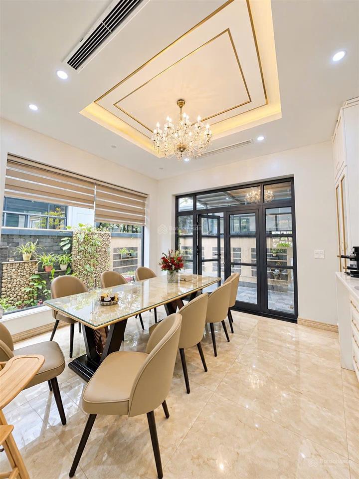 Bán song lập paris 200m2  vinhomes imperia  giá chỉ 23.6 tỷ  full nội thất