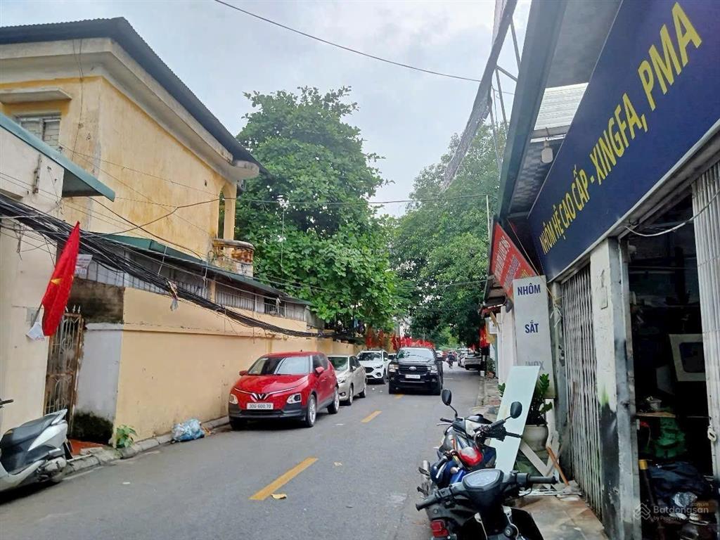 Cc gửi bán lô đất mặt phố tt long biên 200m ,mt gần 7m sổ đẹp nở hậu nhẹ giá thoả thuận