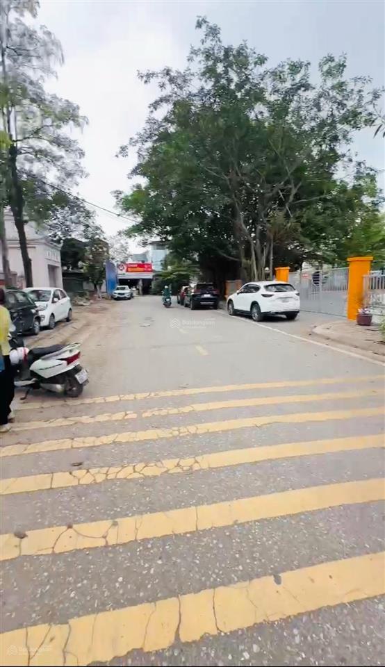 Cc gửi bán lô đất mặt phố tt long biên 200m ,mt gần 7m sổ đẹp nở hậu nhẹ giá thoả thuận
