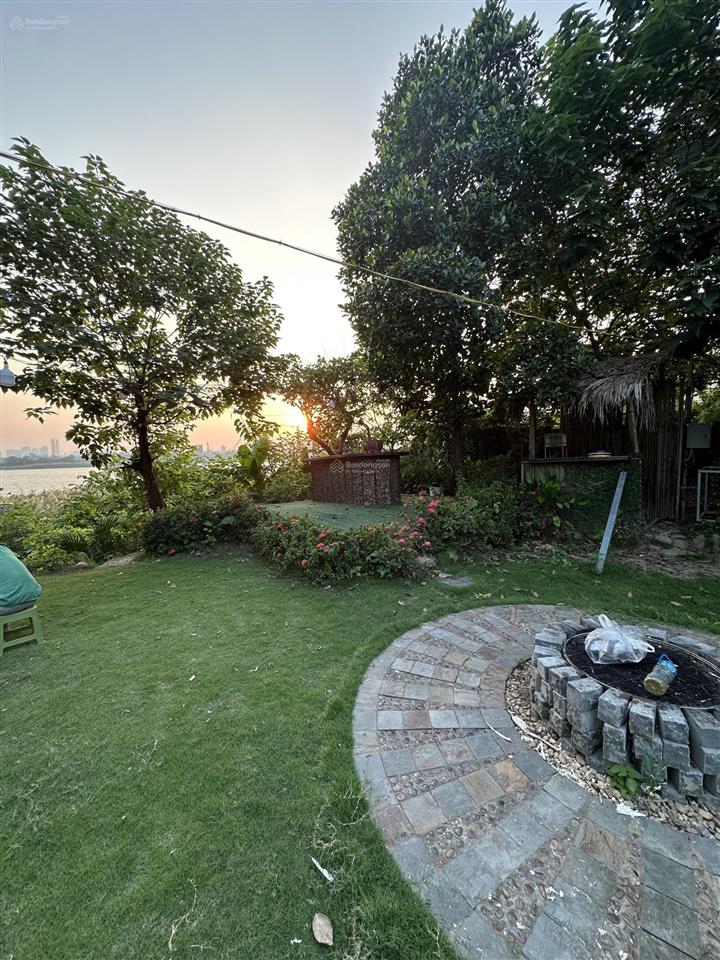 Cho thuê nhà vườn 1600m2 mô hình cafe sân vườn, lẩu nướng, camping tại bắc cầu view cầu tứ liên