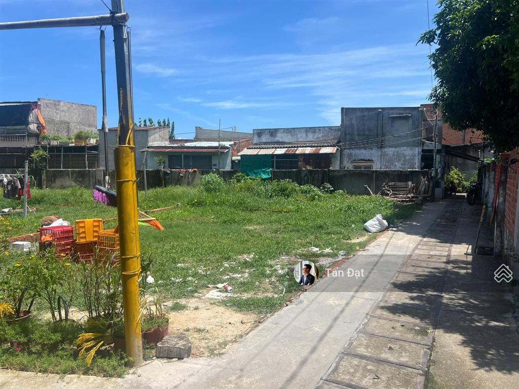 Bán lô góc vàng 100m2 (5x20m) gần biển long hải  hướng đông nam cực mát