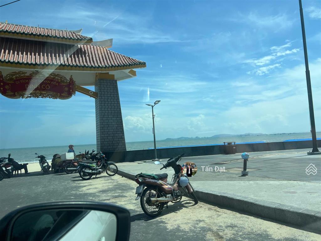 Cần bán gấp đất thổ cư 100m2 phố hai bà trưng, long hải  đối diện công viên, gần biển