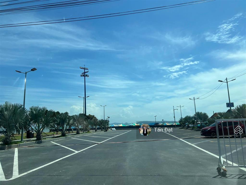 Cần bán gấp đất thổ cư 100m2 phố hai bà trưng, long hải  đối diện công viên, gần biển