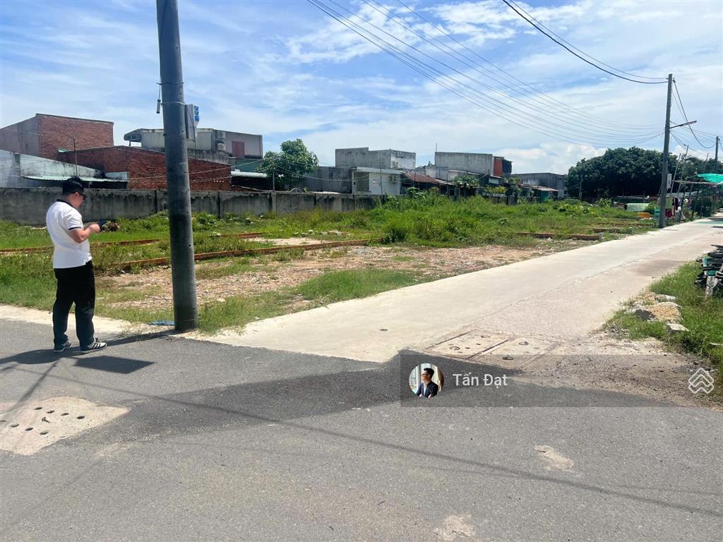 Bán đất 100m2 gần biển long hải  hẻm ô tô 6m  hướng đông nam vượng khí