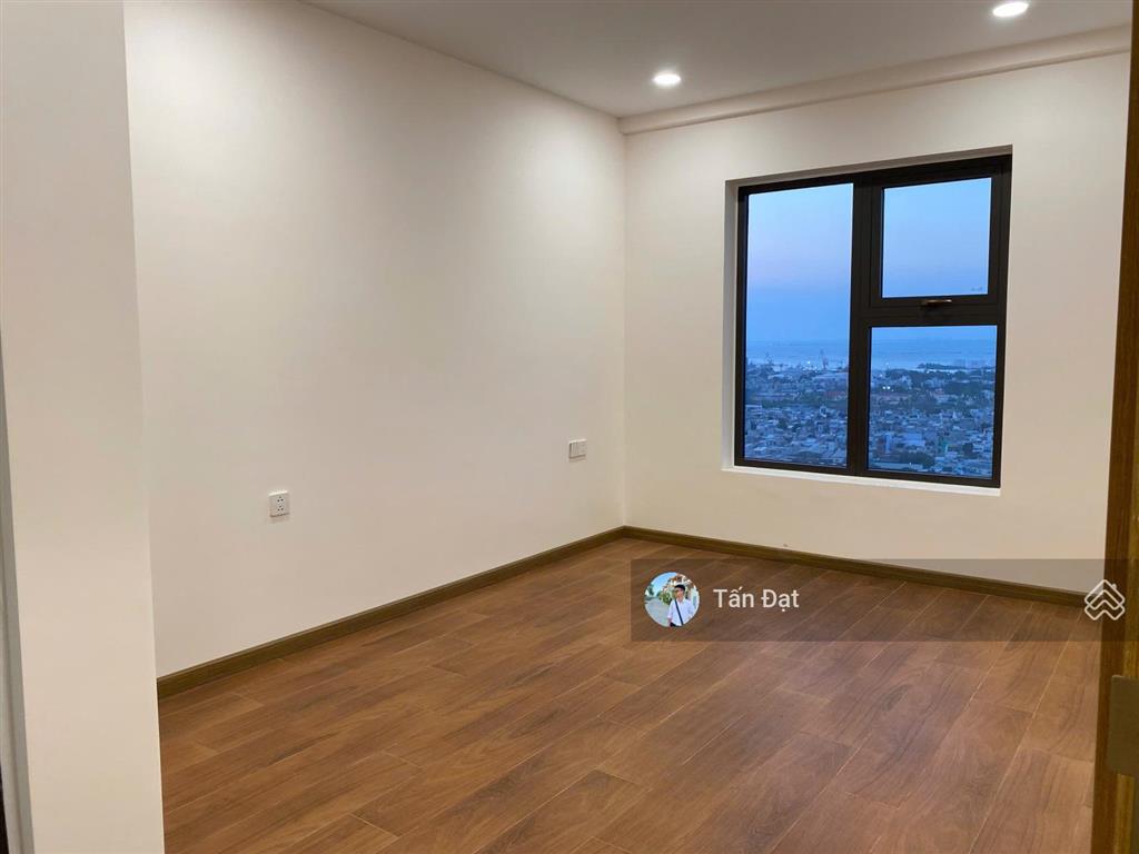 Bán căn hộ 2pn diện tích rộng trên đường 3/2  sổ hồng trao tay