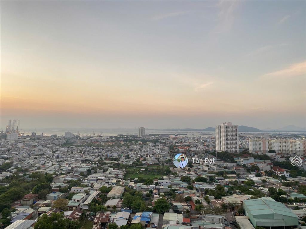 Bán căn hộ 2pn diện tích rộng trên đường 3/2  sổ hồng trao tay