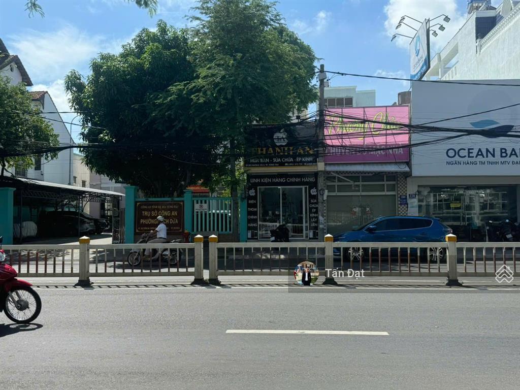 Bán tòa nhà mặt tiền đường 30/4 phường rạch dừa, tp. vũng tàu  dt đất 261m  dtsd 674m  giá 26t