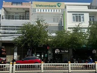 Bán tòa nhà mặt tiền đường 3/2, phường rạch dừa, tp. vũng tàu  dt đất 261m²  dtsd 674m²  giá 26t