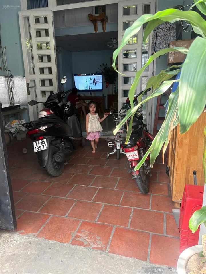 Bán nhà ngay nguyễn an ninh  dĩ an
