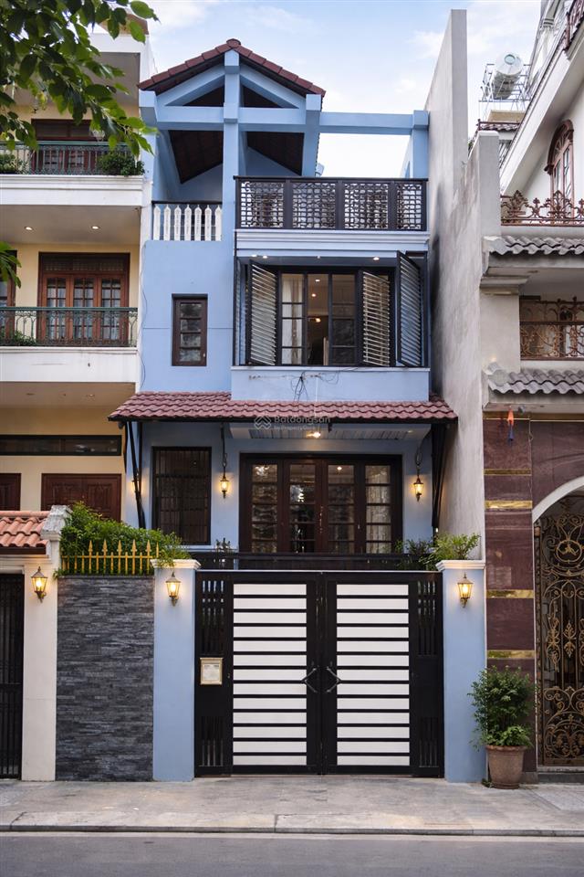 Nhà mới xây 4 tầng (4,6x24m) tại khu sang trọng, đối diện etown cộng hòa  15,5 tỷ thiện chí bán