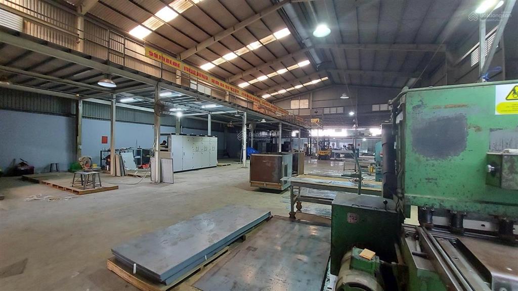 Bán xưởng khủng btân 1.300m2 ngang 20.5x 65m có điện mặt trời 100kwp hiếm chỉ 2x tỷ