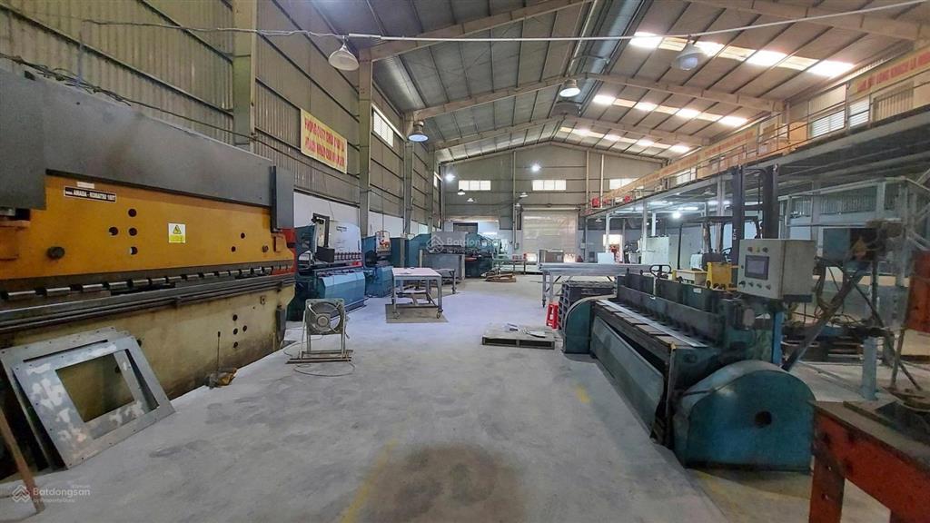 Bán xưởng khủng btân 1.300m2 ngang 20.5x 65m có điện mặt trời 100kwp hiếm chỉ 2x tỷ