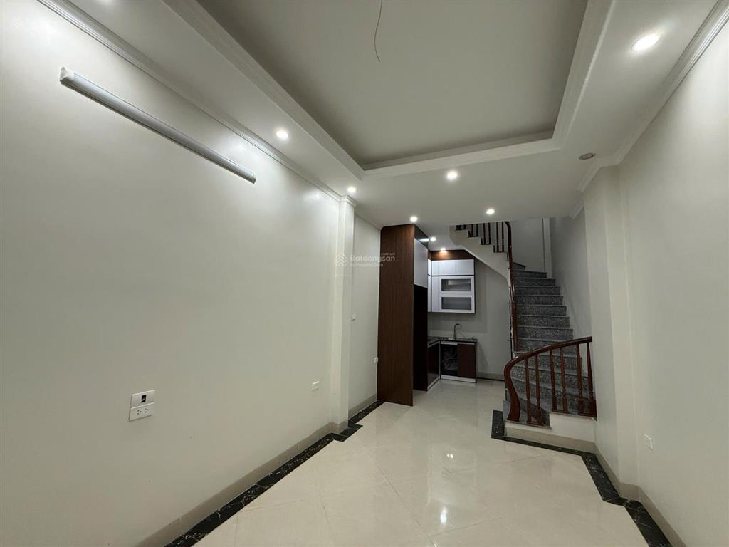 Cho thuê nhà hoa lâm long biên | nhà đẹp 5 tầng ở ngay chỉ 9triệu/tháng