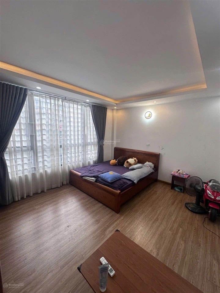 Bán nhà riêng mễ trì hạ lô góc 2 thoáng, 30m² xây 5 tầng, 3 ngủ, ngõ nông, 3 gác đỗ, nhà mới đẹp
