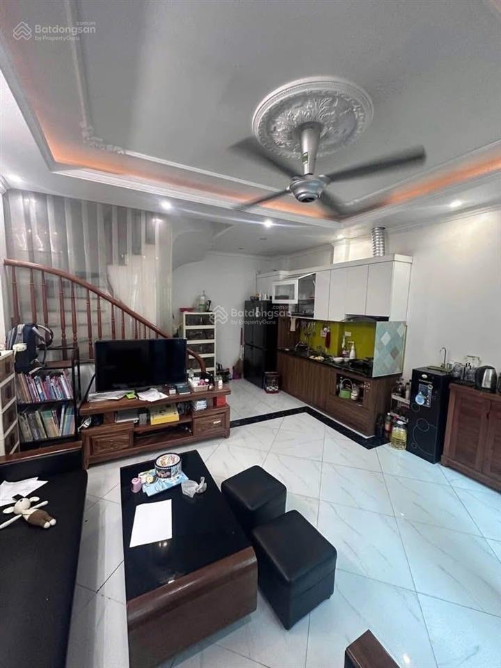 Bán nhà riêng mễ trì hạ lô góc 2 thoáng, 30m² xây 5 tầng, 3 ngủ, ngõ nông, 3 gác đỗ, nhà mới đẹp