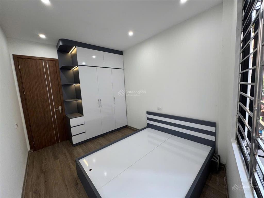 Bán nhà phố lê quang đạo, phú đô 35m * 5 tầng ô chờ thang máy, 5 ngủ, ngõ to rộng, thoáng trước sau