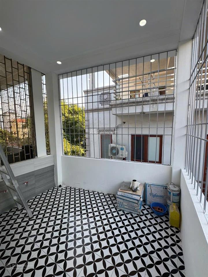 Bán nhà phố lê quang đạo, phú đô 35m * 5 tầng ô chờ thang máy, 5 ngủ, ngõ to rộng, thoáng trước sau