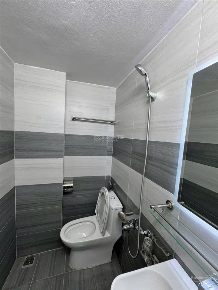 Bán nhà phố lê quang đạo, phú đô 35m * 5 tầng ô chờ thang máy, 5 ngủ, ngõ to rộng, thoáng trước sau