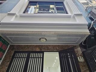 Bán nhà liên mạc , dt 42m2 , 5 tầng , giá 5,9 tỷ , ô tô đỗ cửa