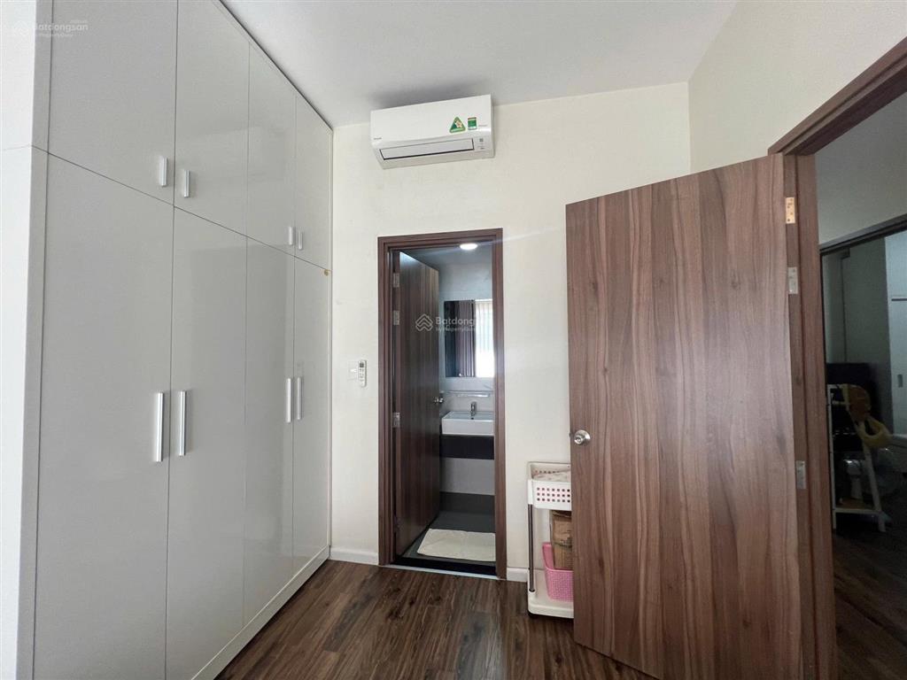 Cần bán gấp căn hộ 72m2 full nội thất view kênh đào giá 4,150 tỷ full nội thất.0936 894 *** thanh
