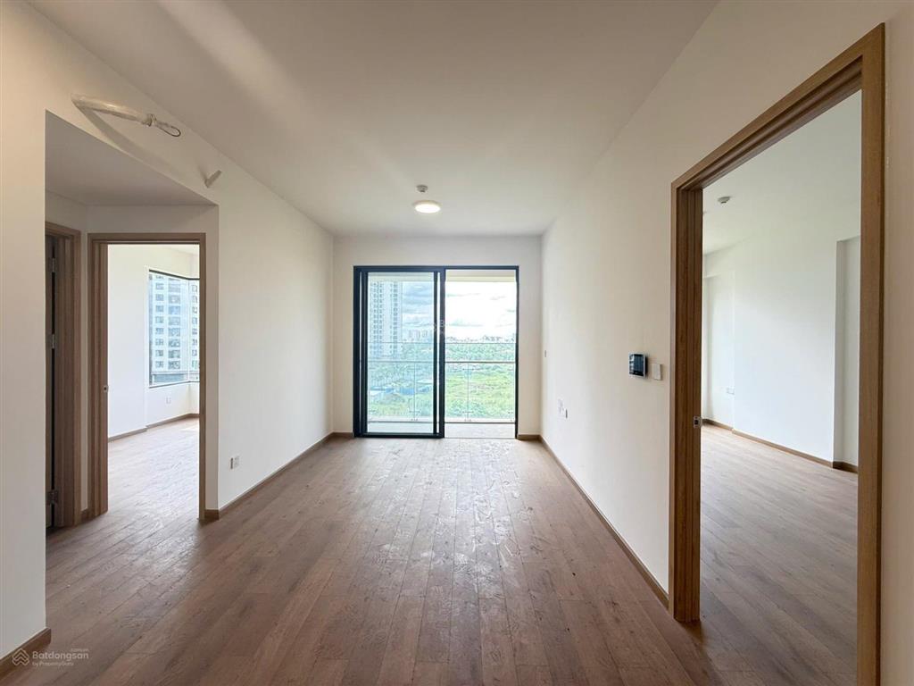 Cần bán gấp căn hộ 78m² view đông bắc giá 4.5 tỷ full thuế phí.  0936 894 *** minh thanh