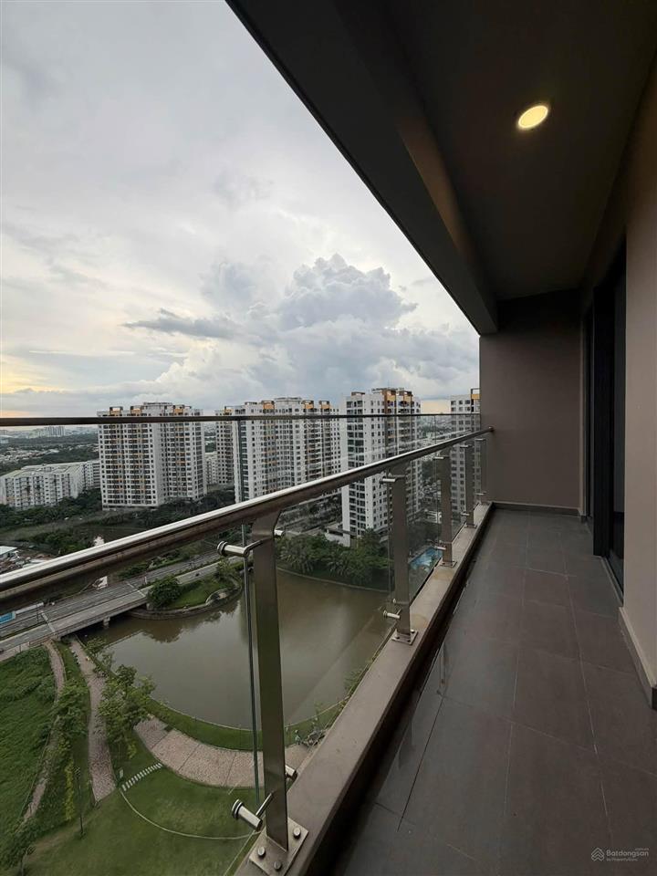 Cần bán gấp căn hộ flora mizuki 95m2 3pn/2wc giá 5.3 tỷ full thuế phí.  0936 894 *** minh thanh