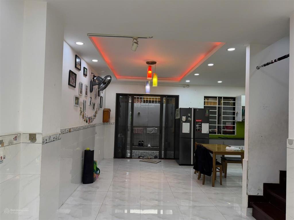 Cần bán căn nhà phố camellia garden 93m2 giá 8,2 tỷ full thuế phí.  0936 894 *** minh thanh