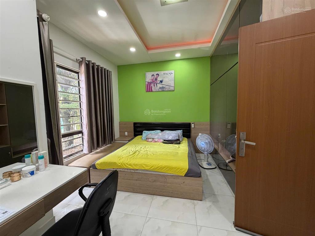 Cần bán căn nhà phố camellia garden 93m2 giá 8,2 tỷ full thuế phí.  0936 894 *** minh thanh