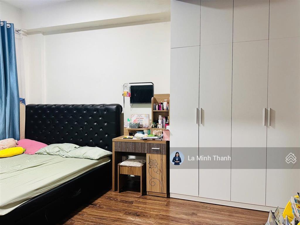 Cần cho thuê căn hộ flora mizuki 72m2 3 máy lạnh giá 9.5 triệu/th.  0936 894 *** minh thanh