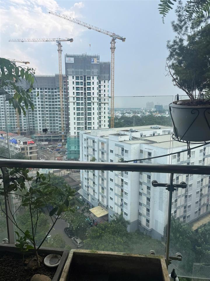 Cần bán gấp căn hộ flora mizuki 76m2 căn góc 2pn/2wc full nội thất dính tường.  0936 894 *** thanh