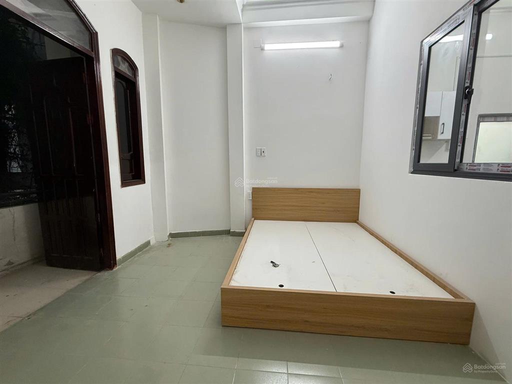 Trống sẵn 1pn full nội thất ban công siêu thoáng ngay nơ trang long
