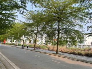 Đất bắc từ liêm ô tô đỗ cửa view hồ 2 thoáng diện tích sử dụng 45m mặt tiền đẹp