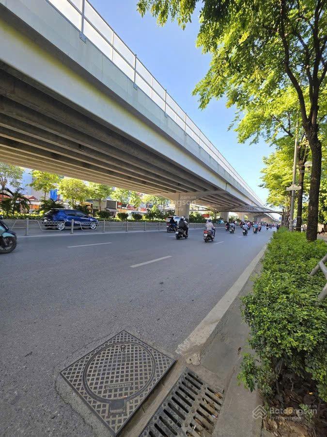 Bắc từ liêm  mặt tiền 9,6m ngõ rộng giá chỉ 8.x tỷ. diện tích 83m2, mặt tiền rộng