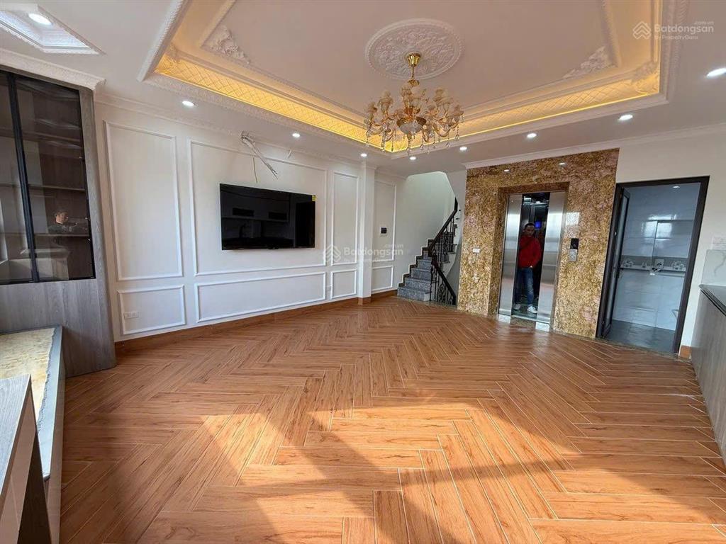 Phạm văn đồng, 8 tầng, thang máy, kinh doanh ô tô. diện tích 40m², thiết kế 8 tầng hiện đại