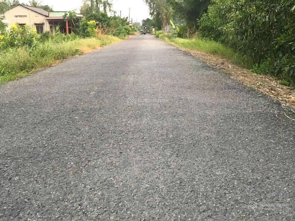 5x26. đường xe hơi. cách chợ phú mỹ 2km. giá 260 triệu
