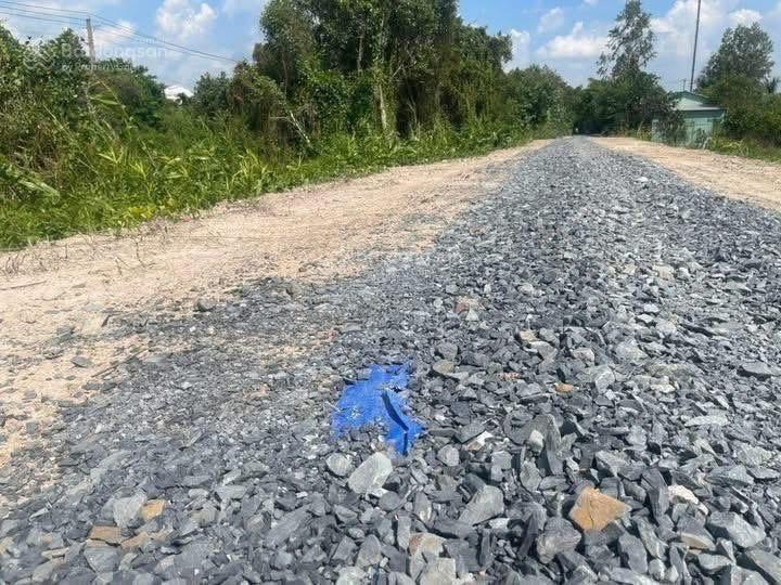Bán đất gần chợ hưng thạnh (tân phước, tiền giang). giá 360 triệu