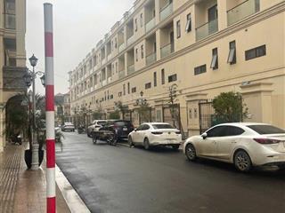 Cần tiền bán gấp căn himlam 1  0946 789 ***