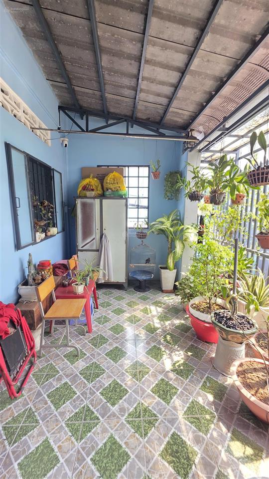 Cần bán nhà hai mặt tiền giá rẻ