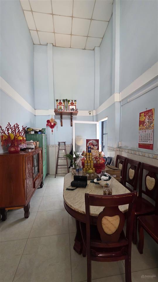 Cần bán nhà hai mặt tiền giá rẻ