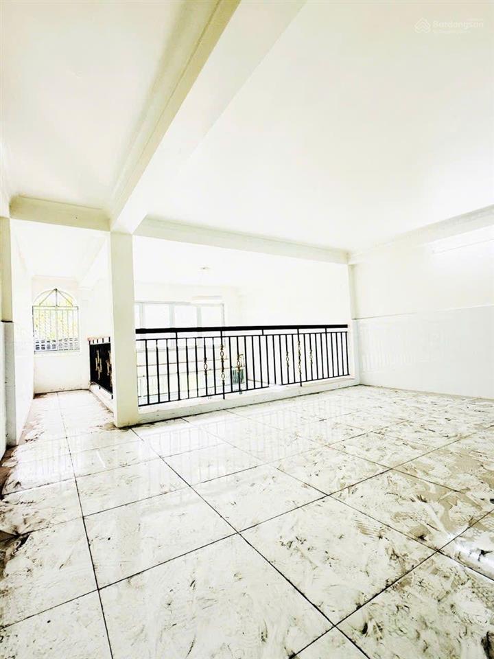 Nhà 4 tầng mặt tiền tô ký, 56m2 ngang hơn 5m, 3pn, 4wc, dòng tiền 15 triêu/tháng, giáp gò vấp