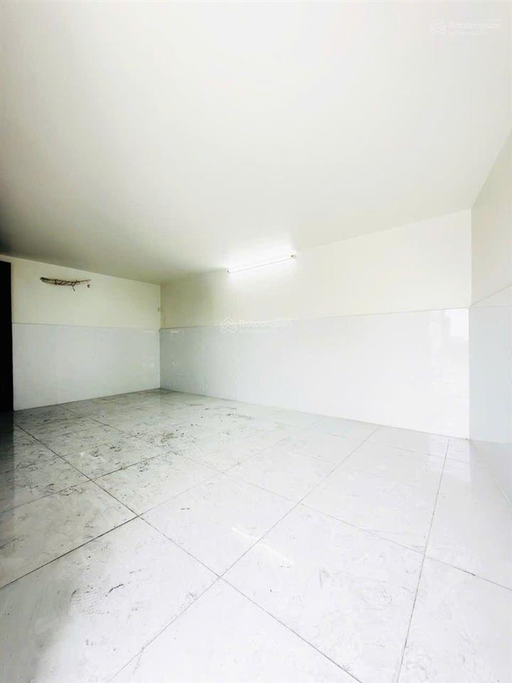 Nhà 4 tầng mặt tiền tô ký, 56m2 ngang hơn 5m, 3pn, 4wc, dòng tiền 15 triêu/tháng, giáp gò vấp