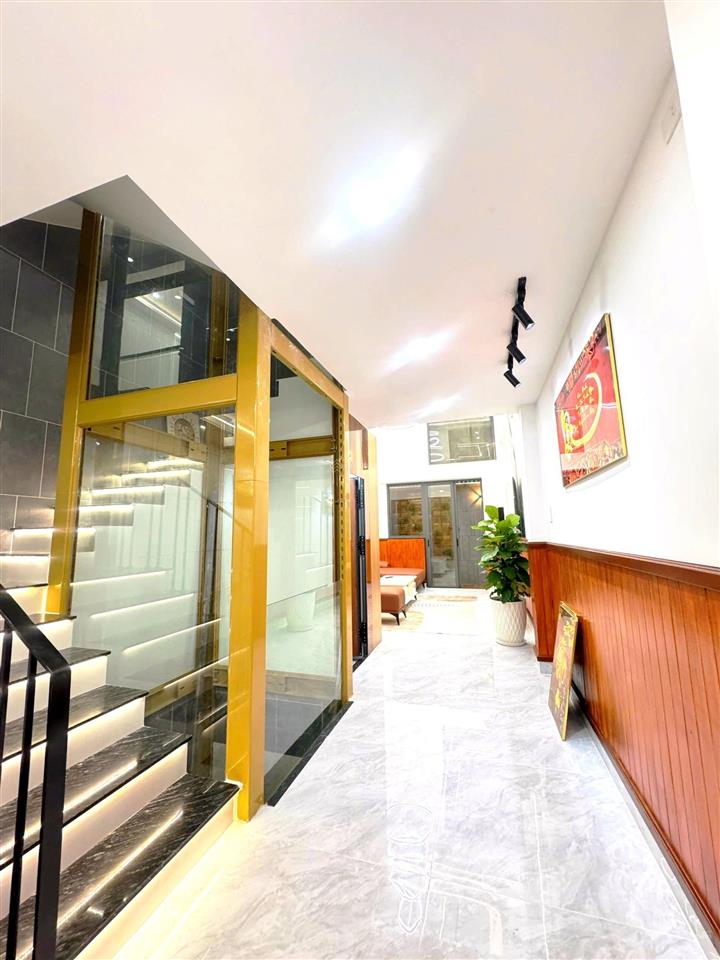 Nhà 5 tầng btct mới tinh thiết kế hiện đại, 61m2, 4pn master ô tô ngủ trong nhà, tặng full nội thất