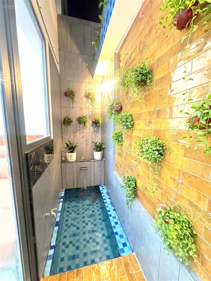 Nhà 5 tầng btct mới tinh thiết kế hiện đại, 61m2, 4pn master ô tô ngủ trong nhà, tặng full nội thất