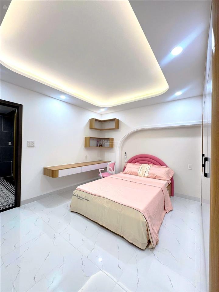 Nhà 5 tầng btct mới tinh thiết kế hiện đại, 61m2, 4pn master ô tô ngủ trong nhà, tặng full nội thất