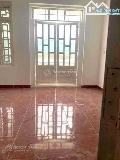Bán nhà 3 tầng btct vào ở ngay, 100m2, 3pn, 3wc, hxh, gần hiệp thành city, chợ cây thị, 6.95 tỷ