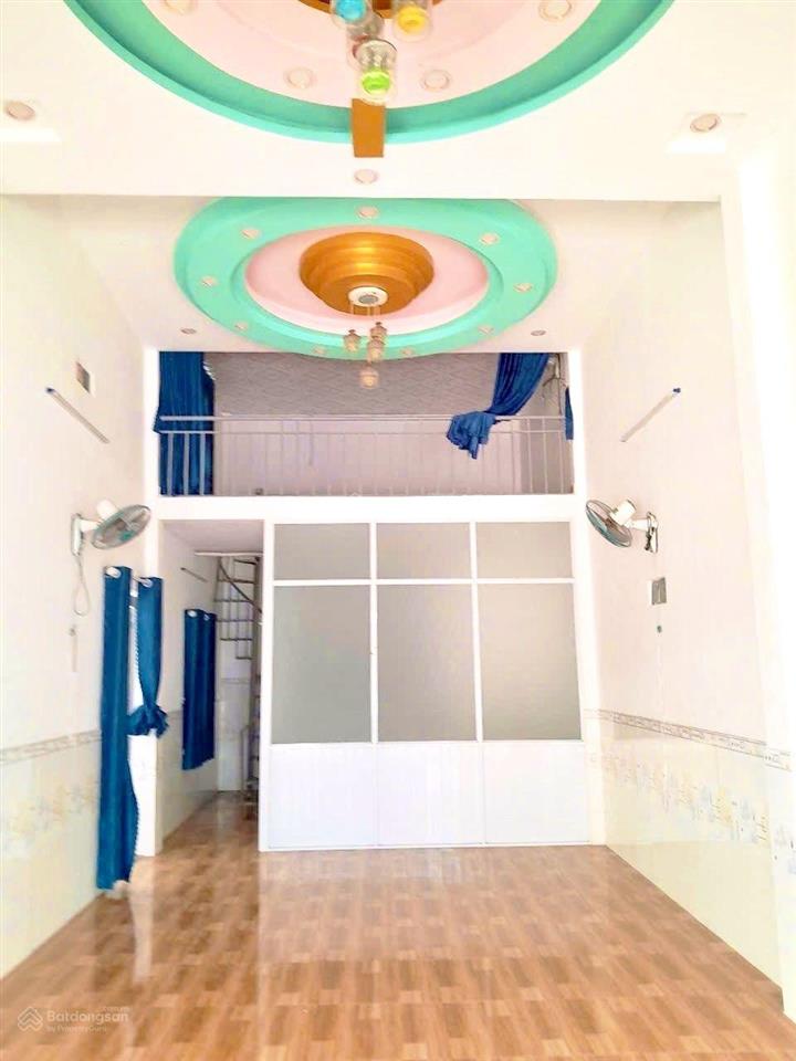 Nhà căn góc 2 mặt tiền xe hơi tới cửa, 73m2, gần chợ ngã ba bầu, phù hợp kd spa, tiệm tóc,xưởng may