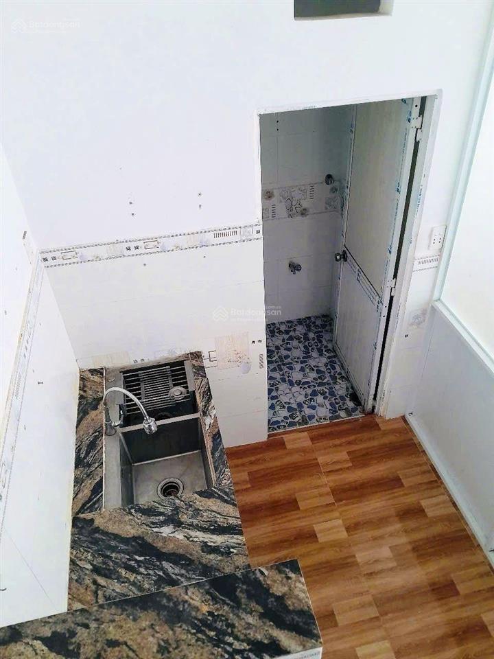 Nhà căn góc 2 mặt tiền xe hơi tới cửa, 73m2, gần chợ ngã ba bầu, phù hợp kd spa, tiệm tóc,xưởng may