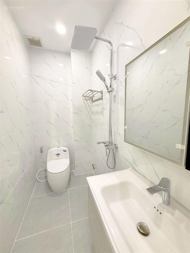 Nhà 7 tầng mới hoàn thiện có thang máy  72m²  mặt tiền đường nhựa 8 mét  tặng nội thất cao cấp