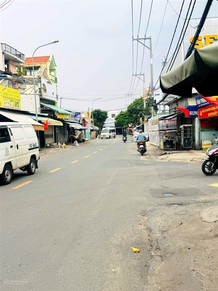 Nhà 7 tầng mới hoàn thiện có thang máy  72m²  mặt tiền đường nhựa 8 mét  tặng nội thất cao cấp